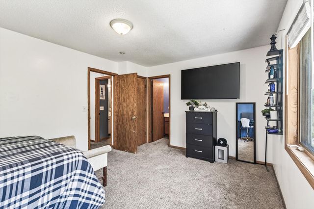 2505 Dupont Avenue N, Minneapolis, MN 55411