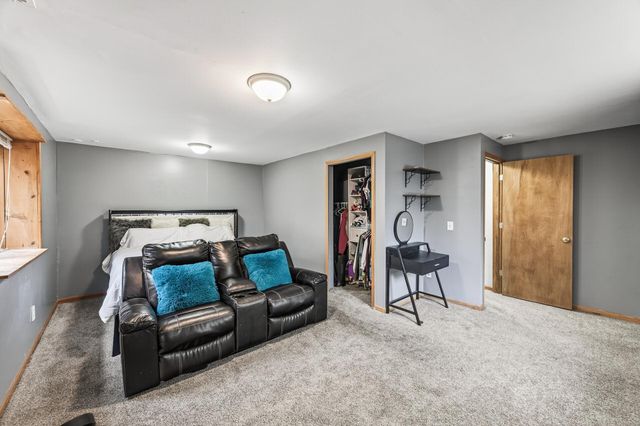2505 Dupont Avenue N, Minneapolis, MN 55411
