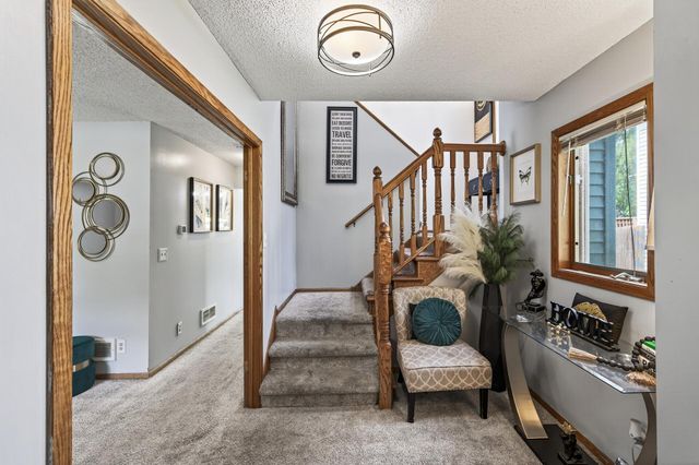 2505 Dupont Avenue N, Minneapolis, MN 55411