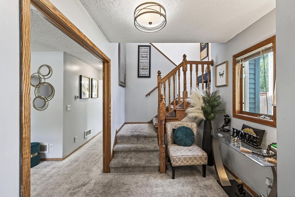 2505 Dupont Avenue N, Minneapolis, MN 55411 — photo 3