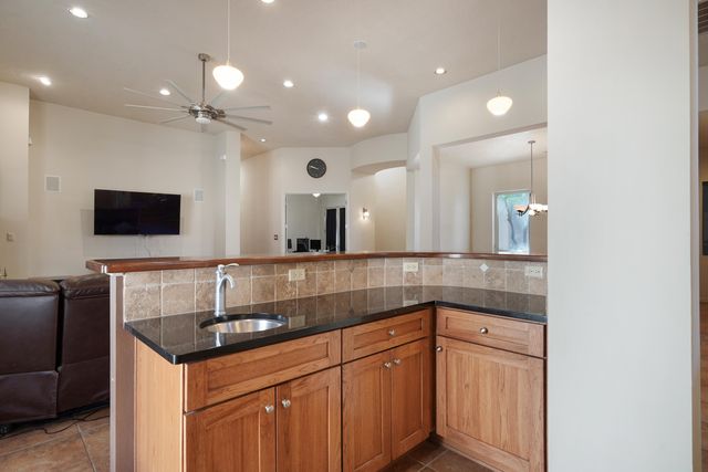 1601 Western Hills Drive SE, Rio Rancho, NM 87124