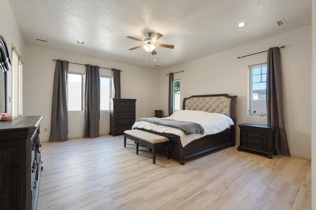 1601 Western Hills Drive SE, Rio Rancho, NM 87124