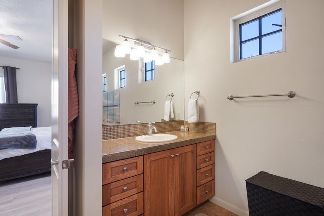 1601 Western Hills Drive SE, Rio Rancho, NM 87124