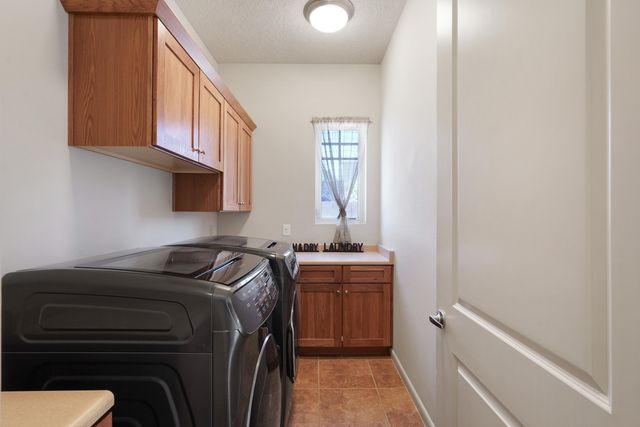 1601 Western Hills Drive SE, Rio Rancho, NM 87124