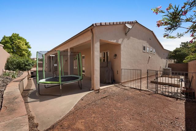 1601 Western Hills Drive SE, Rio Rancho, NM 87124
