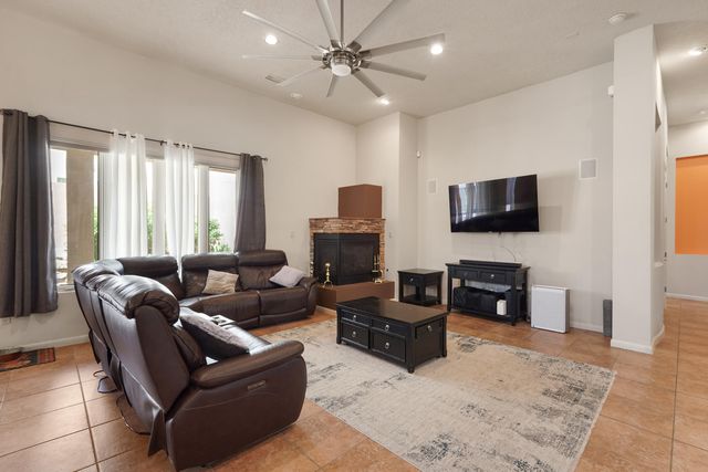 1601 Western Hills Drive SE, Rio Rancho, NM 87124