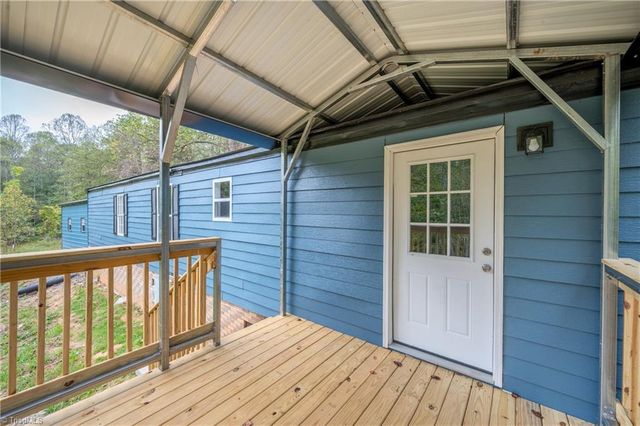 157 Cedar Point Drive, Mount Airy, NC 27030