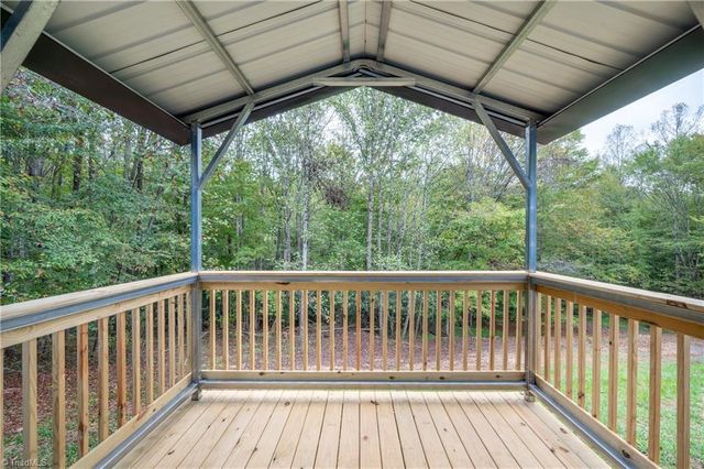 157 Cedar Point Drive, Mount Airy, NC 27030