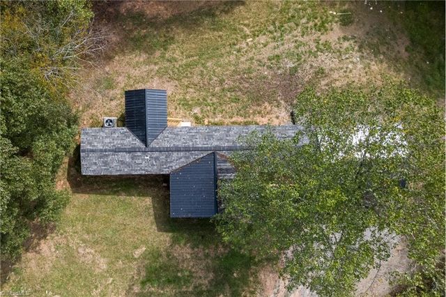 157 Cedar Point Drive, Mount Airy, NC 27030