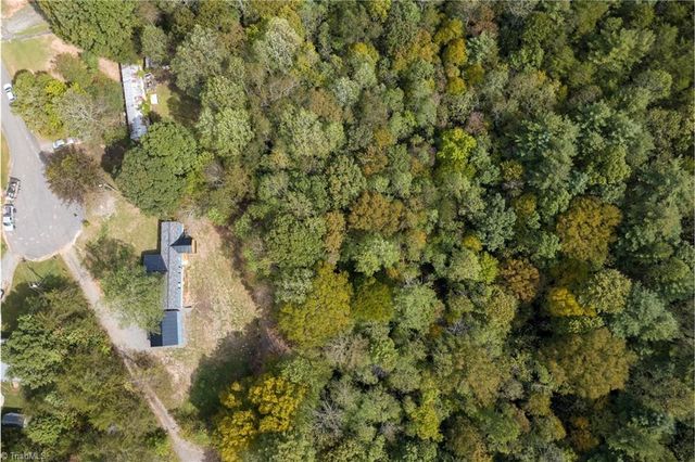 157 Cedar Point Drive, Mount Airy, NC 27030