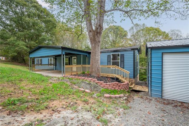 157 Cedar Point Drive, Mount Airy, NC 27030