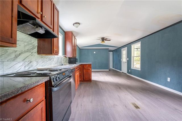 157 Cedar Point Drive, Mount Airy, NC 27030