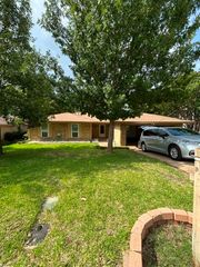5408 Marshfield Court, Arlington, TX 76016