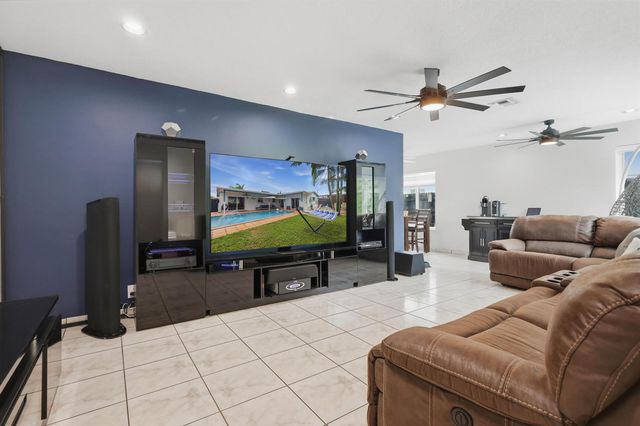 6448 Custer Street, Hollywood, FL 33024