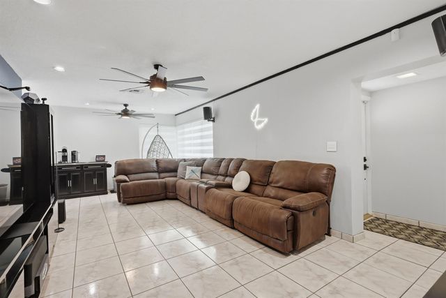 6448 Custer Street, Hollywood, FL 33024