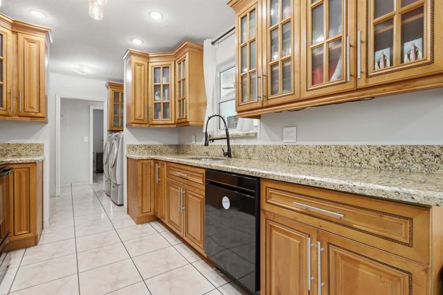 6448 Custer Street, Hollywood, FL 33024