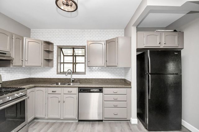 901 N Jones Street, Baytown, TX 77520