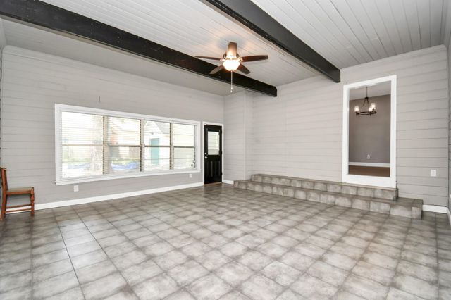 901 N Jones Street, Baytown, TX 77520
