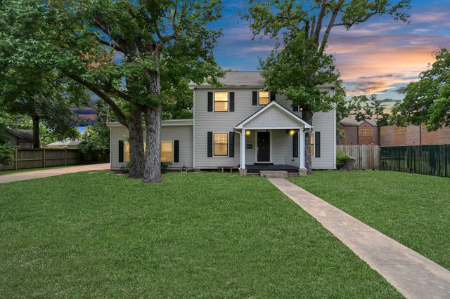 901 N Jones Street, Baytown, TX 77520