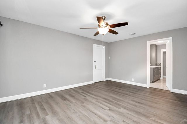 901 N Jones Street, Baytown, TX 77520