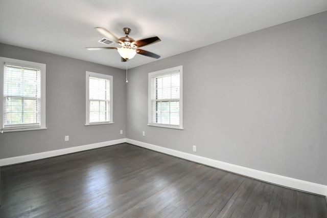 901 N Jones Street, Baytown, TX 77520