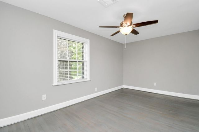 901 N Jones Street, Baytown, TX 77520