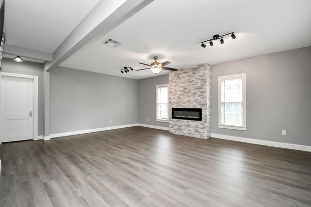 901 N Jones Street, Baytown, TX 77520