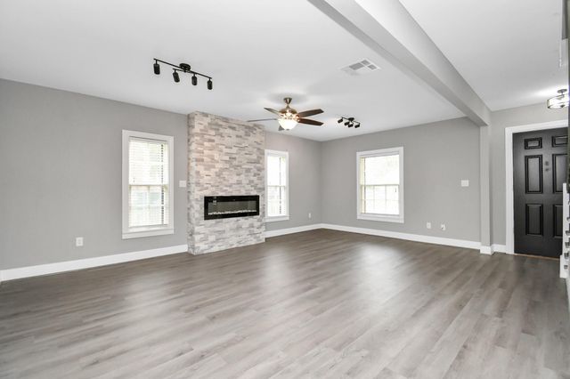 901 N Jones Street, Baytown, TX 77520