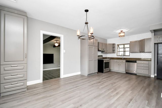 901 N Jones Street, Baytown, TX 77520