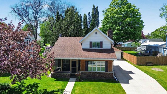415 N High Street, Randolph, WI 53956
