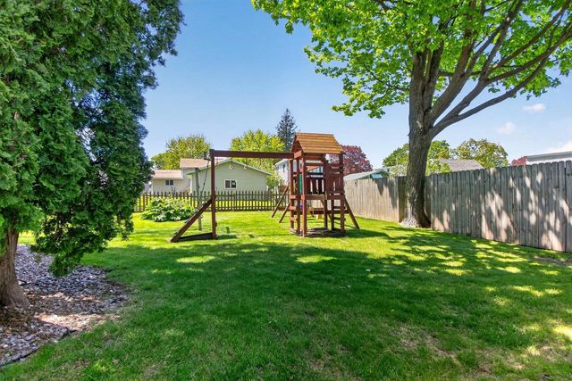 415 N High Street, Randolph, WI 53956
