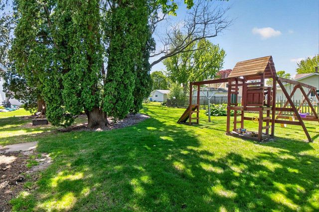 415 N High Street, Randolph, WI 53956