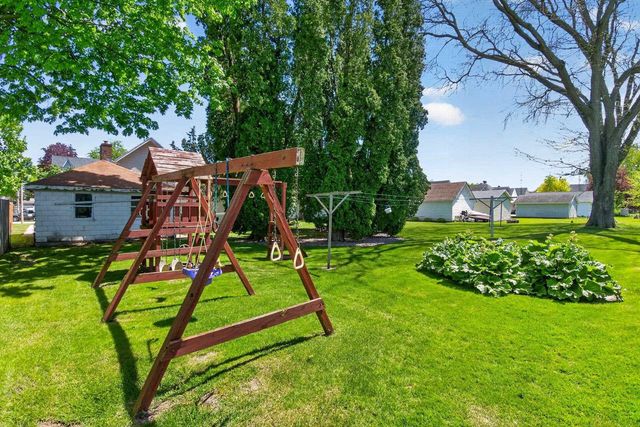 415 N High Street, Randolph, WI 53956