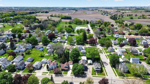 415 N High Street, Randolph, WI 53956