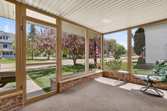 415 N High Street, Randolph, WI 53956