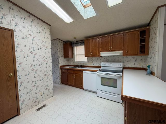 437 County Road 2300 Road, Crete, NE 68333