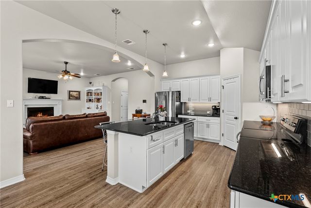 1918 Rustic Manor Drive, Temple, TX 76502