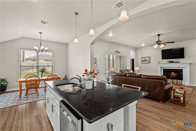 1918 Rustic Manor Drive, Temple, TX 76502