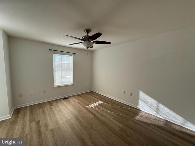 6808 COTTINGHAM LN, Centreville, VA 20121