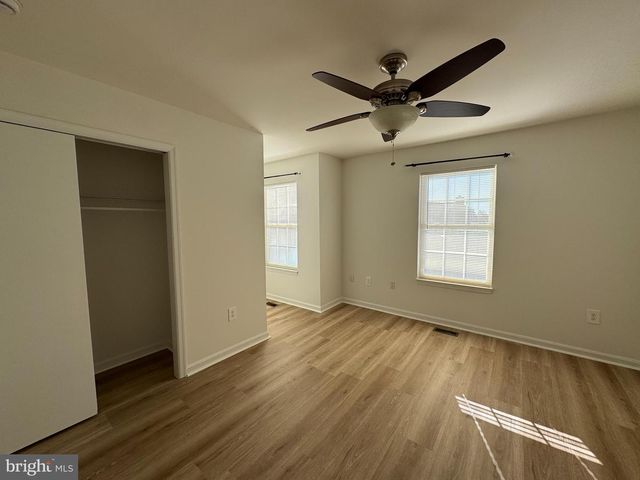 6808 COTTINGHAM LN, Centreville, VA 20121