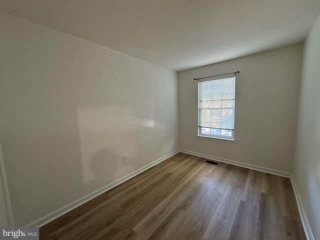 6808 COTTINGHAM LN, Centreville, VA 20121