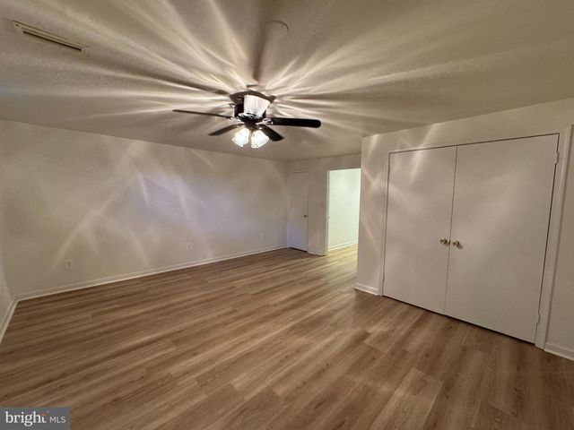 6808 COTTINGHAM LN, Centreville, VA 20121