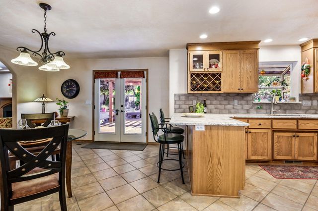 31 Wildwood Drive, Eagle Point, OR 97524