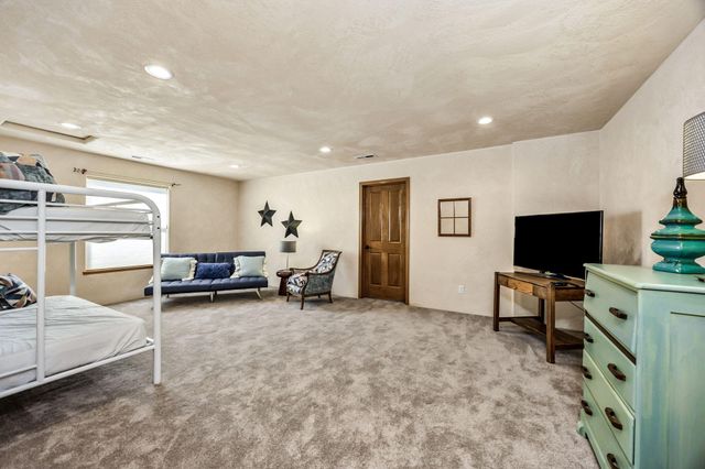 31 Wildwood Drive, Eagle Point, OR 97524