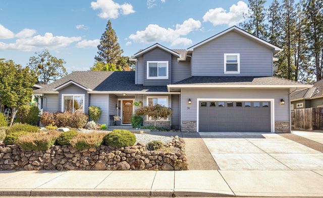 31 Wildwood Drive, Eagle Point, OR 97524