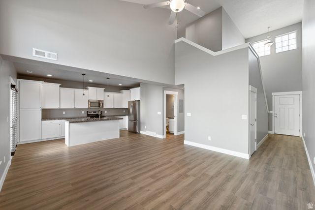 397 E TRACTOR DR, Midvale, UT 84047