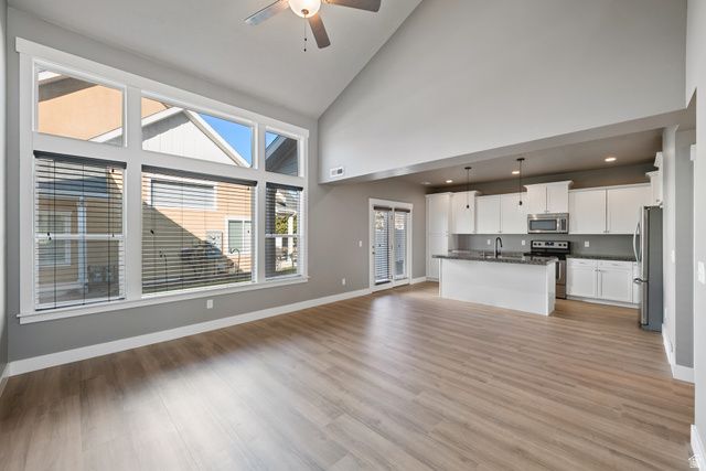 397 E TRACTOR DR, Midvale, UT 84047