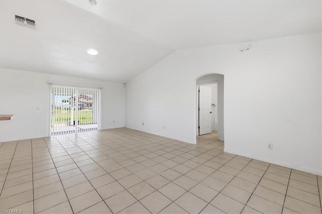 422 NW 11th TER, Cape Coral, FL 33993