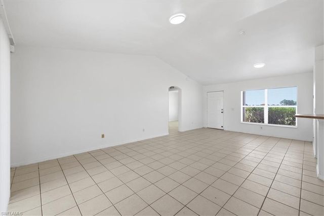 422 NW 11th TER, Cape Coral, FL 33993