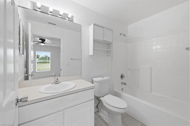422 NW 11th TER, Cape Coral, FL 33993